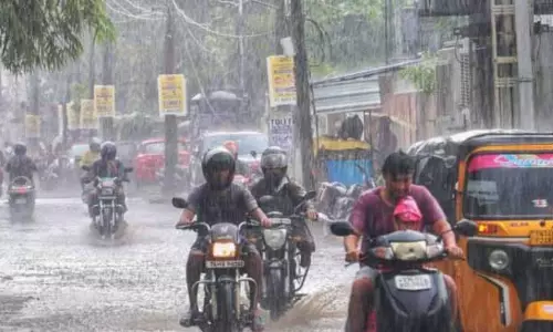 बंगाल की खाड़ी के ऊपर लो-प्रेशर सिस्टम के तेज़ होने की संभावना, TN में भारी बारिश का अनुमान