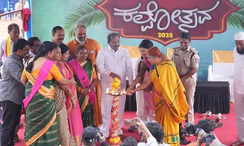 Tumkur : महिलाओं की बाइक रैली ने कल्पोत्सव में चार चांद लगा दिए Tumkur : महिलाओं की बाइक रैली ने कल्पोत्सव में चार चांद लगा दिए