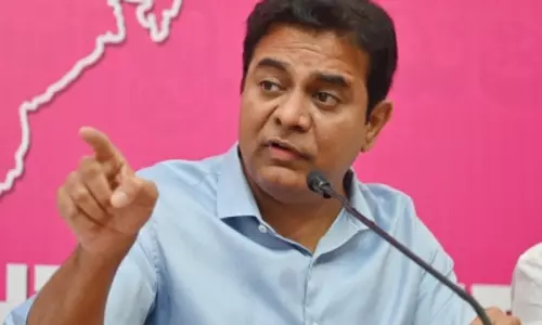 KTR पर कार्रवाई को हरी झंडी, राजनीतिक हलकों में हलचल तेज KTR पर कार्रवाई को हरी झंडी, राजनीतिक हलकों में हलचल तेज