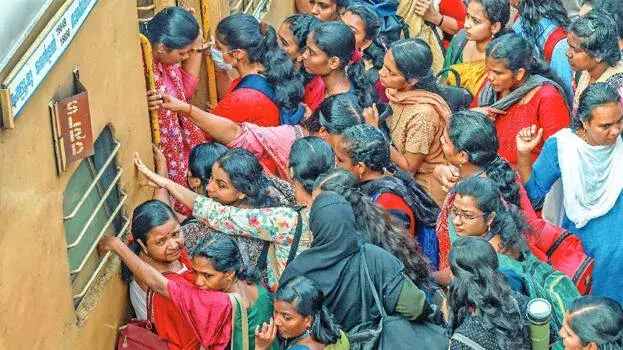 kerala: महिला सुरक्षा फोकस में—ट्रेनों में पुलिस ने रैंडम चेकिंग और गश्त बढ़ाई