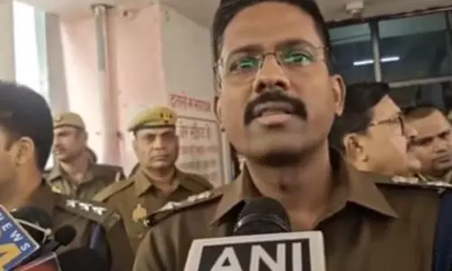 Mau में सड़क हादसा: बस और ई-रिक्शा की टक्कर में 3 महिलाओं की मौत Mau में सड़क हादसा: बस और ई-रिक्शा की टक्कर में 3 महिलाओं की मौत