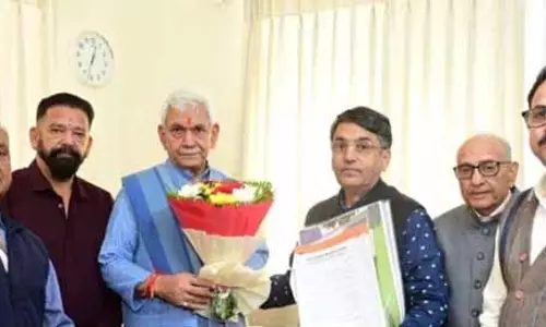 Laxmi Narayan मंदिर ट्रस्ट के प्रतिनिधिमंडल ने एलजी से मुलाकात की