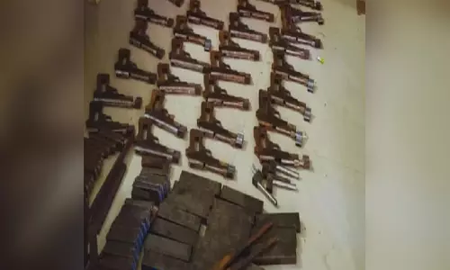 बंदूक बनाने की अवैध फैक्ट्री पकड़ी गई, छह गिरफ्तार