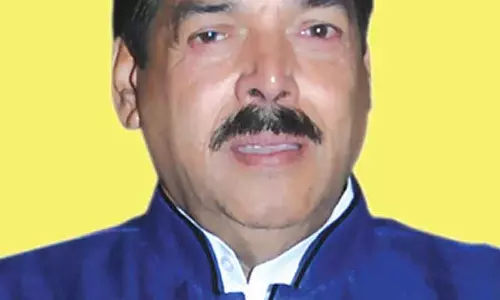 Hanagal : तहसीलदार की कांस्य प्रतिमा का कल अनावरण किया जाएगा Hanagal : तहसीलदार की कांस्य प्रतिमा का कल अनावरण किया जाएगा