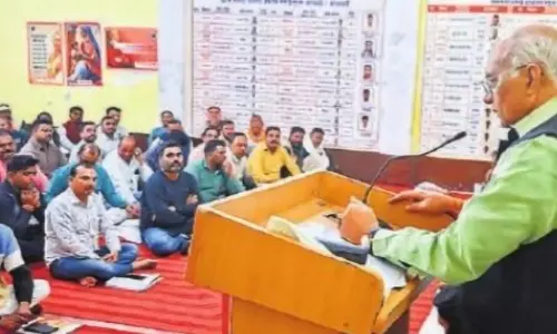Sirauli: धर्मपाल सिंह ने बूथ कार्यकर्ताओं को दिए कार्य के निर्देश Sirauli: धर्मपाल सिंह ने बूथ कार्यकर्ताओं को दिए कार्य के निर्देश