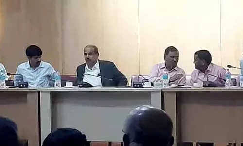 Karnataka : आवारा कुत्तों की समस्या पर नियंत्रण के लिए जिला स्तरीय अधिकारियों के साथ बैठक Karnataka : आवारा कुत्तों की समस्या पर नियंत्रण के लिए जिला स्तरीय अधिकारियों के साथ बैठक