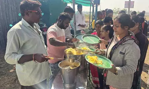गुड्डापुर दानम्मादेवी मेला; भक्तों की तीर्थयात्रा