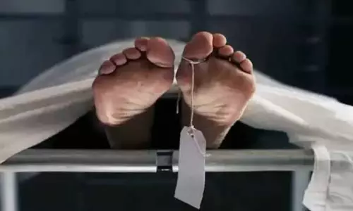 JAMMU: अरनिया में पेड़ से लटका मिला शव