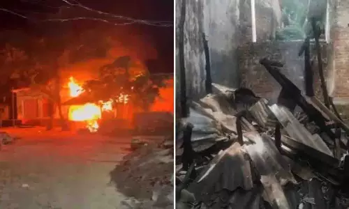 Odisha के गंजम में गैस सिलेंडर फटने से चाय की दुकान जलकर खाक हो गई Odisha के गंजम में गैस सिलेंडर फटने से चाय की दुकान जलकर खाक हो गई