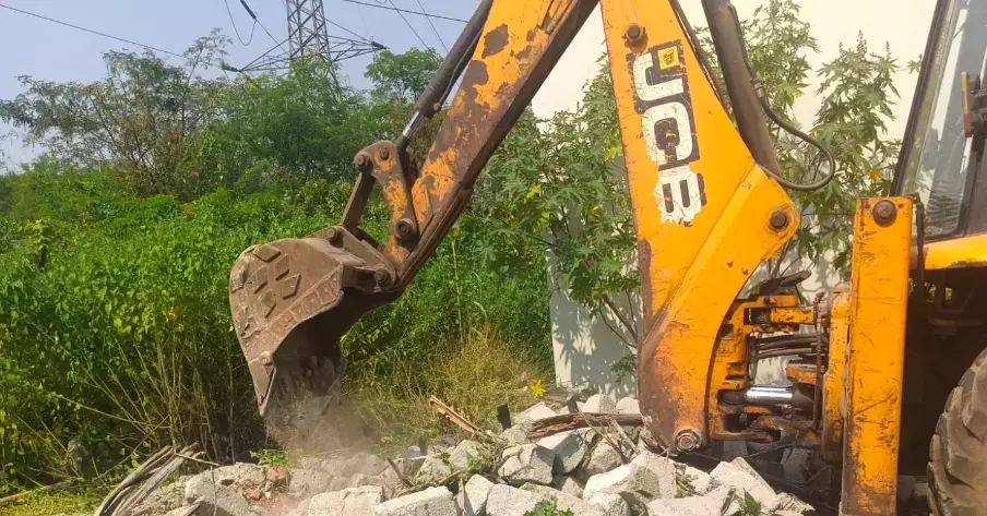 Telangana : हाइड्रा ने 450 वर्ग गज के पार्क से अतिक्रमण हटाया Telangana : हाइड्रा ने 450 वर्ग गज के पार्क से अतिक्रमण हटाया