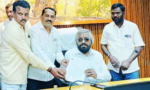 वाल्मीकि कम्युनिटी हॉल के लिए ₹2 करोड़: मंत्री ईश्वर बी. खंड्रे ने भरोसा दिया वाल्मीकि कम्युनिटी हॉल के लिए ₹2 करोड़: मंत्री ईश्वर बी. खंड्रे ने भरोसा दिया