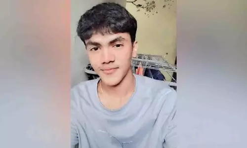 लोकल ट्रेन में भाषा विवाद के बाद 19 वर्षीय छात्र ने की आत्महत्या
