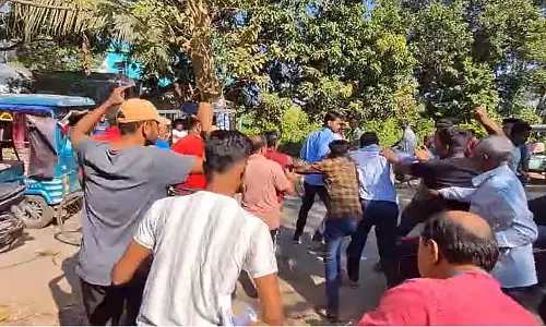 Hakimpur checkpost के पास विश्व हिंदू परिषद के विरोध प्रदर्शन को लेकर तनाव बढ़ा