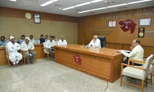 सीएम भूपेंद्र पटेल ने जिलाधिकारियों को तालुका और डिस्ट्रिक्ट स्वागत के फैसलों को लागू करने के निर्देश दिए सीएम भूपेंद्र पटेल ने जिलाधिकारियों को तालुका और डिस्ट्रिक्ट स्वागत के फैसलों को लागू करने के निर्देश दिए