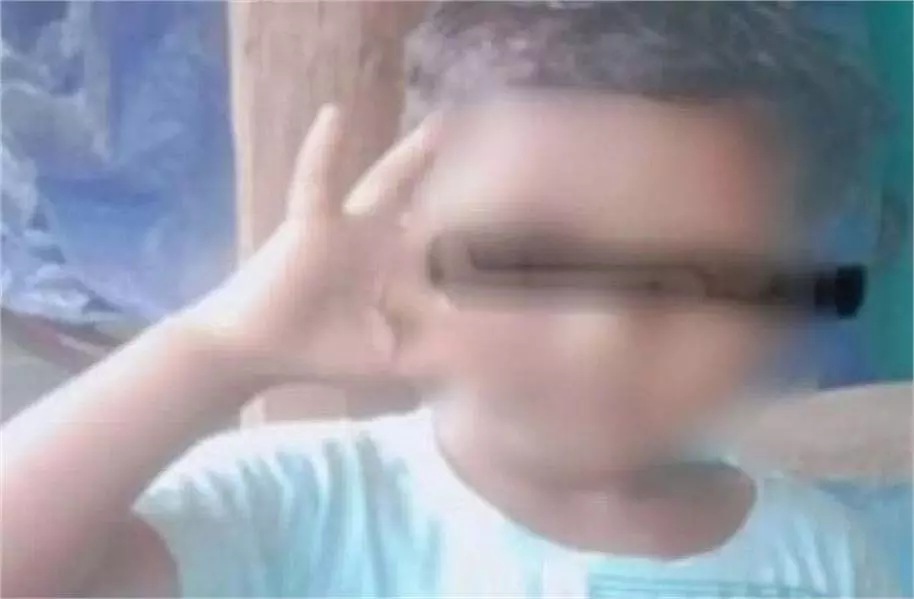 Odisha: गले में चिप्स फंसने से 4 साल के बच्चे की मौत Odisha: गले में चिप्स फंसने से 4 साल के बच्चे की मौत