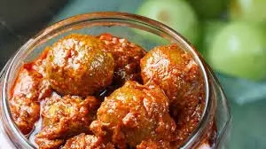 Amla Launji Recipe: सर्दियों में बनाएं खट्टी-मीठी आंवला लौंजी Amla Launji Recipe: सर्दियों में बनाएं खट्टी-मीठी आंवला लौंजी