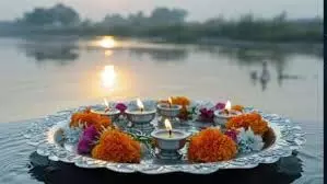 Margashirsha Amavasya : ऐसे करें पितरों का तर्पण, जानें सही विधि और विशेष उपाय Margashirsha Amavasya : ऐसे करें पितरों का तर्पण, जानें सही विधि और विशेष उपाय