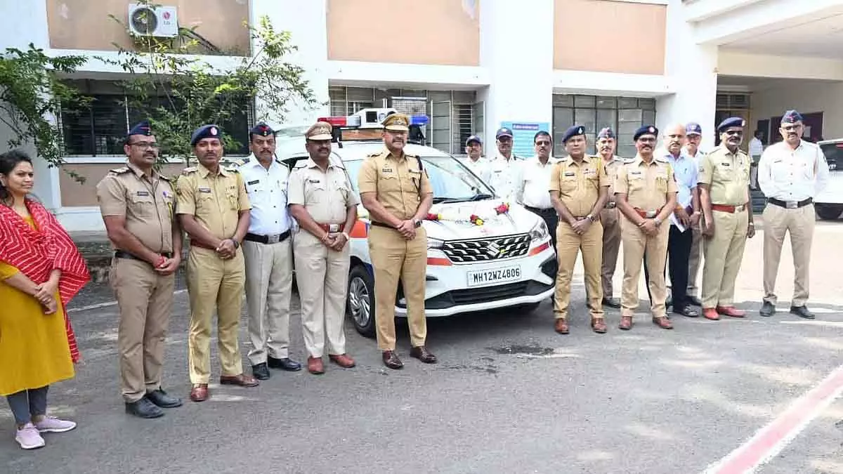 Chhatrapati संभाजीनगर एसपी विनयकुमार राठौड़ ने सड़क सुरक्षा अनुशासन की अपील की Chhatrapati संभाजीनगर एसपी विनयकुमार राठौड़ ने सड़क सुरक्षा अनुशासन की अपील की