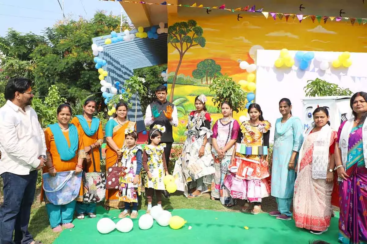 Indore : शहर ने विश्व शौचालय दिवस मनाया Indore : शहर ने विश्व शौचालय दिवस मनाया
