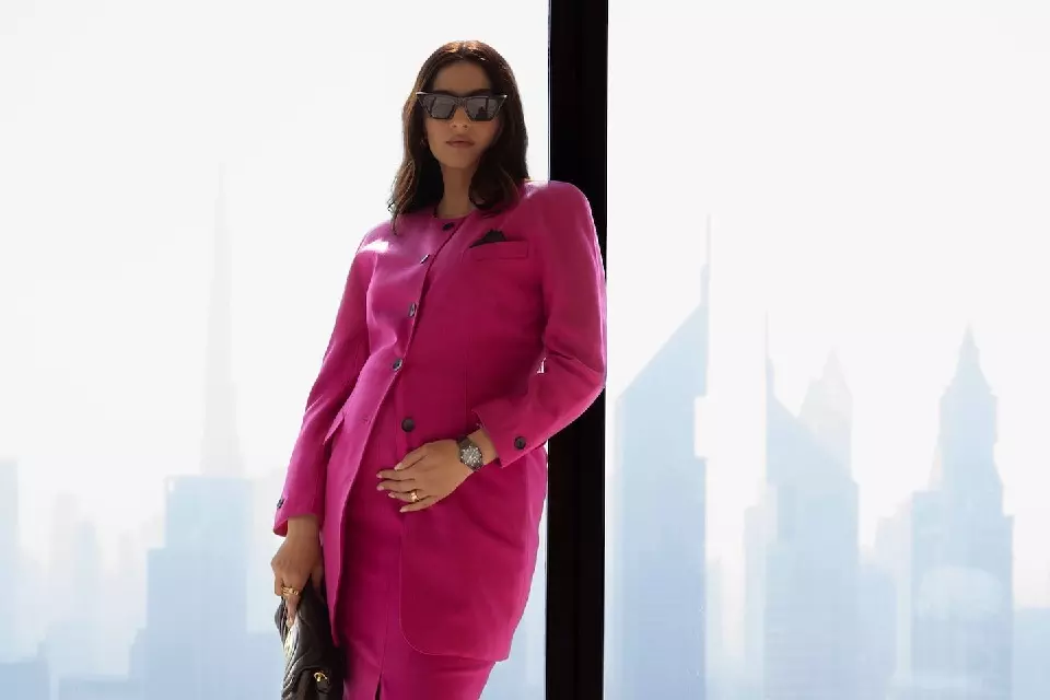 Sonam Kapoor ने दूसरी प्रेग्नेंसी की घोषणा की, तस्वीरों में बेबी बंप दिखाया Sonam Kapoor ने दूसरी प्रेग्नेंसी की घोषणा की, तस्वीरों में बेबी बंप दिखाया