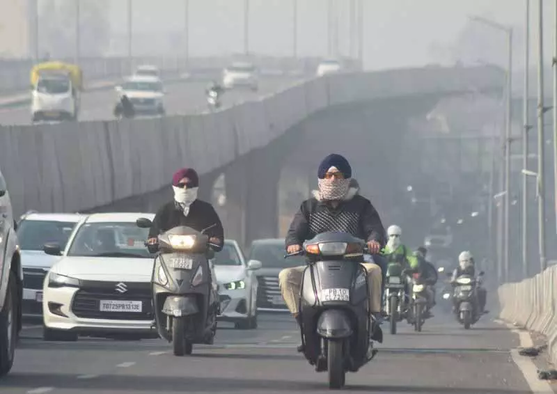 Ludhiana: कैसे ज़हरीली हवा चुपके से दिमाग की सेहत को नुकसान पहुंचा रही है Ludhiana: कैसे ज़हरीली हवा चुपके से दिमाग की सेहत को नुकसान पहुंचा रही है