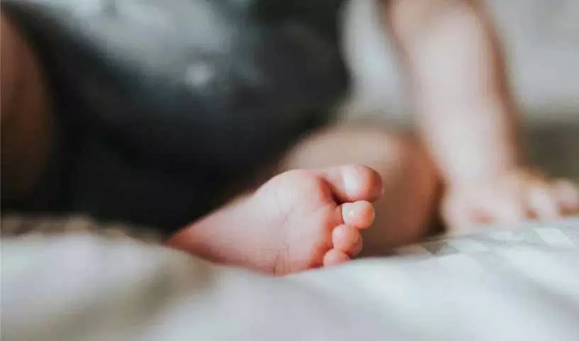 Mancherial के एक प्राइवेट हॉस्पिटल में 4 महीने के बच्चे की मौत, परिवार ने लापरवाही का आरोप लगाया Mancherial के एक प्राइवेट हॉस्पिटल में 4 महीने के बच्चे की मौत, परिवार ने लापरवाही का आरोप लगाया