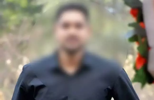 प्रेमिका संग संबंध बनाने के दौरान युवक की मौत, पुलिस को पीएम रिपोर्ट का इंतजार प्रेमिका संग संबंध बनाने के दौरान युवक की मौत, पुलिस को पीएम रिपोर्ट का इंतजार