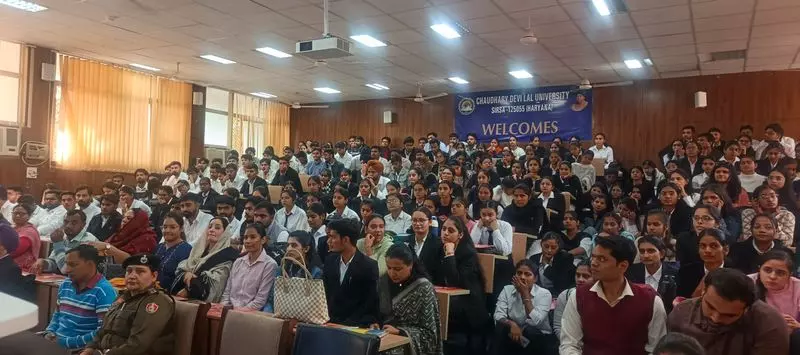 सेमिनार में एक्सपर्ट्स ने NRI शादियों में ट्रांसपेरेंसी और लीगल चेक पर ज़ोर दिया सेमिनार में एक्सपर्ट्स ने NRI शादियों में ट्रांसपेरेंसी और लीगल चेक पर ज़ोर दिया