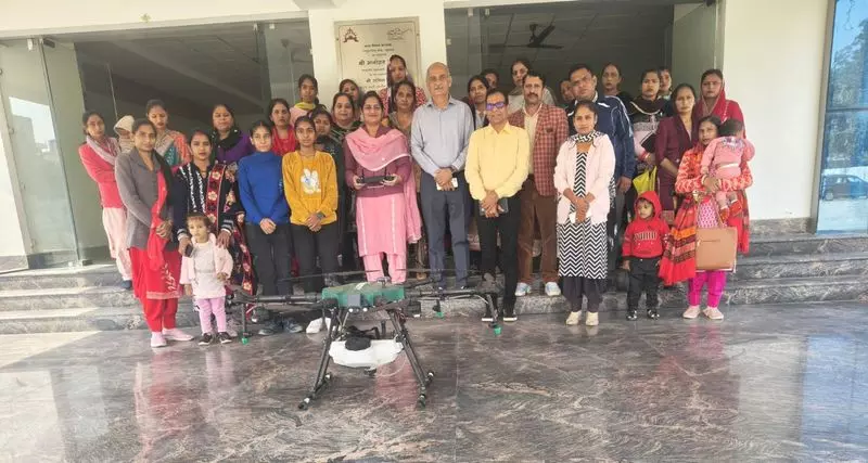 Haryana : ड्रोन दीदी ट्रेनिंग प्रोजेक्ट शुरू, 36 महिलाओं की ट्रेनिंग शुरू Haryana : ड्रोन दीदी ट्रेनिंग प्रोजेक्ट शुरू, 36 महिलाओं की ट्रेनिंग शुरू
