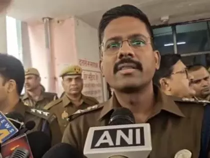 Mau में सड़क हादसा: बस और ई-रिक्शा की टक्कर में 3 महिलाओं की मौत Mau में सड़क हादसा: बस और ई-रिक्शा की टक्कर में 3 महिलाओं की मौत