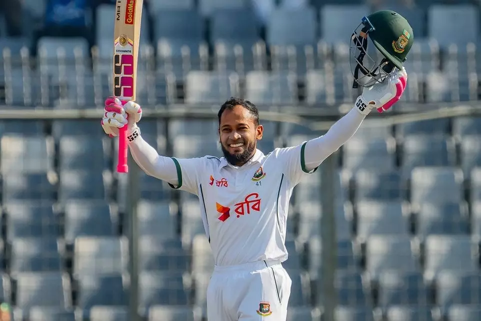 Mushfiqur Rahim ने 100वें टेस्ट में शतक बनाने वाले खास क्लब में जगह बनाई Mushfiqur Rahim ने 100वें टेस्ट में शतक बनाने वाले खास क्लब में जगह बनाई
