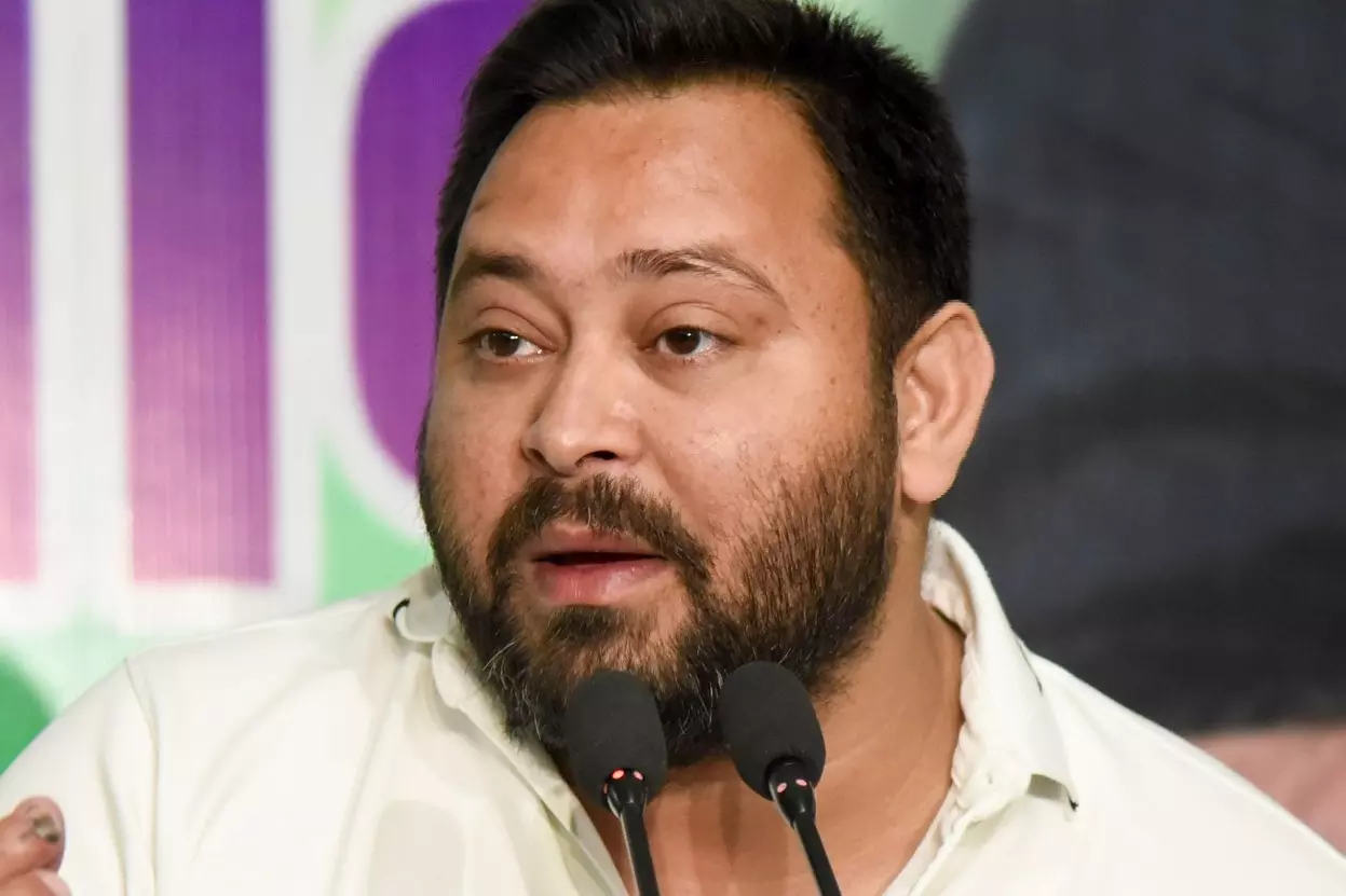Tejashwi ने नीतीश कुमार को बिहार के मुख्यमंत्री के रूप में शपथ लेने पर बधाई दी Tejashwi ने नीतीश कुमार को बिहार के मुख्यमंत्री के रूप में शपथ लेने पर बधाई दी
