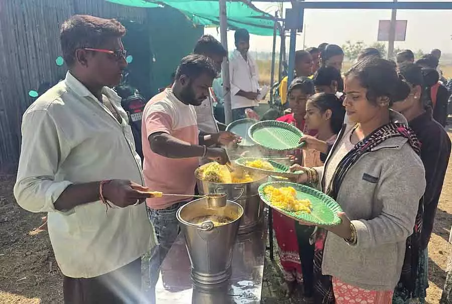 गुड्डापुर दानम्मादेवी मेला; भक्तों की तीर्थयात्रा गुड्डापुर दानम्मादेवी मेला; भक्तों की तीर्थयात्रा
