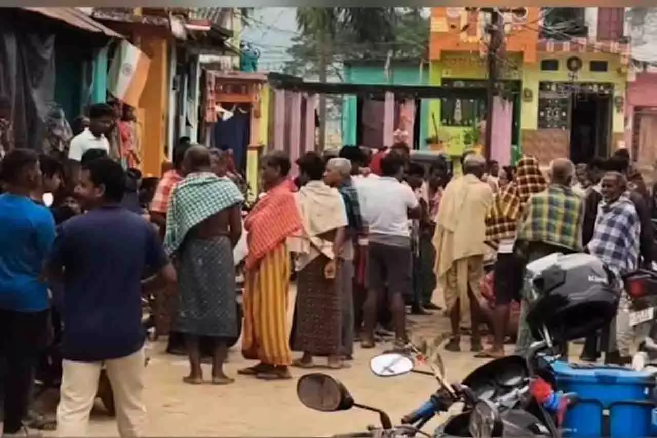 Ganjam गांव में दोहरी त्रासदी: रस्मों के दौरान व्यक्ति की मौत Ganjam गांव में दोहरी त्रासदी: रस्मों के दौरान व्यक्ति की मौत