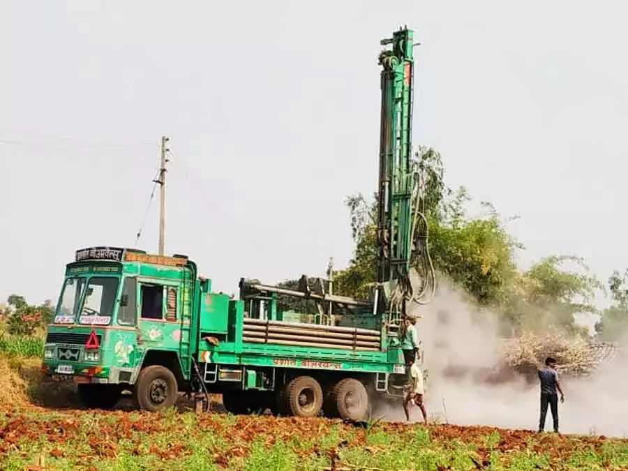 Karnataka : हनूर में ग्राउंडवाटर लेवल गंभीर स्तर पर पहुंचा Karnataka : हनूर में ग्राउंडवाटर लेवल गंभीर स्तर पर पहुंचा
