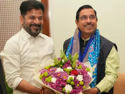 CM रेड्डी ने पूरे देश में मुफ्त बढ़िया चावल योजना का प्रस्ताव रखा CM रेड्डी ने पूरे देश में मुफ्त बढ़िया चावल योजना का प्रस्ताव रखा
