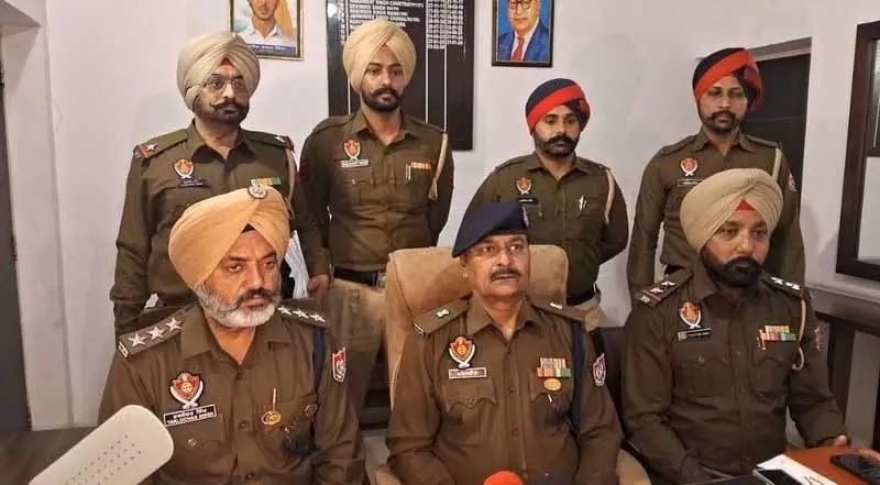 Ludhiana: टोल प्लाजा मैनेजर फायरिंग केस सुलझा, दो गिरफ्तार Ludhiana: टोल प्लाजा मैनेजर फायरिंग केस सुलझा, दो गिरफ्तार
