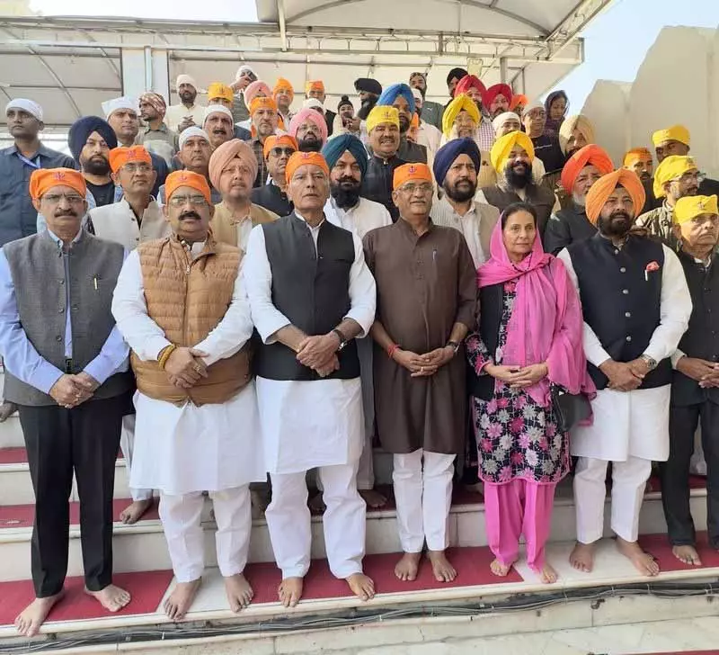 Punjab: भाजपा ने विरासत-ए-खालसा में कीर्तन दरबार लगाया Punjab: भाजपा ने विरासत-ए-खालसा में कीर्तन दरबार लगाया
