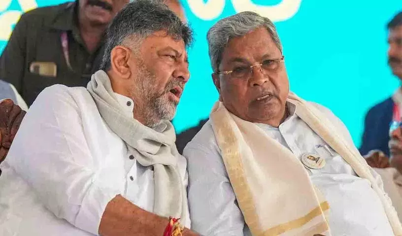 Karnataka में नवंबर क्रांति: शिवकुमार कैंप के विधायक दिल्ली में लॉबिंग कर रहे हैं Karnataka में नवंबर क्रांति: शिवकुमार कैंप के विधायक दिल्ली में लॉबिंग कर रहे हैं