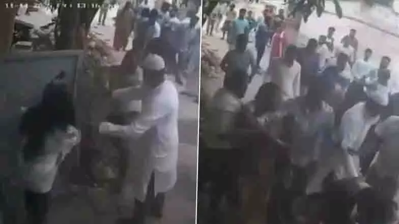 Kodigehalli में दीवार में ड्रिलिंग के विवाद में परिवार ने महिला को घसीटा Kodigehalli में दीवार में ड्रिलिंग के विवाद में परिवार ने महिला को घसीटा