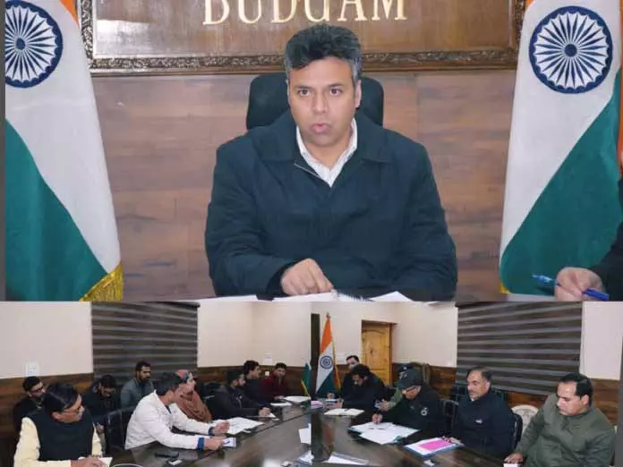 DC Budgam ने जिला सड़क सुरक्षा समिति की बैठक की अध्यक्षता की DC Budgam ने जिला सड़क सुरक्षा समिति की बैठक की अध्यक्षता की