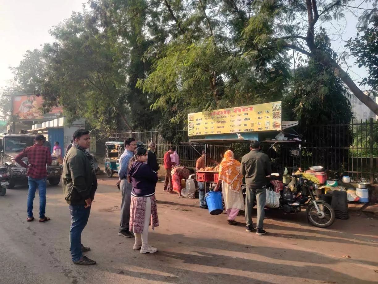 रायपुर नगर निगम स्वास्थ्य विभाग का सघन अभियान, 63 स्थानों पर 37,500 रुपये जुर्माना वसूला रायपुर नगर निगम स्वास्थ्य विभाग का सघन अभियान, 63 स्थानों पर 37,500 रुपये जुर्माना वसूला