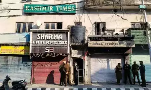 SIA ने जम्मू में Kashmir टाइम्स के हेड ऑफिस पर छापा मारा, हथियार और गोला-बारूद बरामद