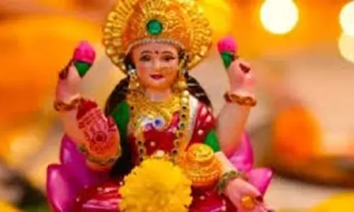 Shukrawar Upay : आर्थिक तंगी से छुटकारा पाने के लिए खास उपाय, देवी लक्ष्मी की कृपा Shukrawar Upay : आर्थिक तंगी से छुटकारा पाने के लिए खास उपाय, देवी लक्ष्मी की कृपा