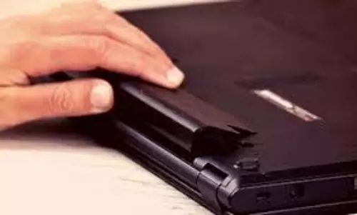 Laptop Battery : आपकी बैटरी खत्म हो जाए तो बैटरी लाइफ को दोगुना करने के ये तरीके Laptop Battery : आपकी बैटरी खत्म हो जाए तो बैटरी लाइफ को दोगुना करने के ये तरीके