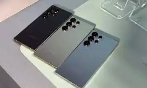 Galaxy S26 Ultra : मिलेगा ऐसा सीक्रेट फीचर, बढ़ जाएगी प्राइवेसी Galaxy S26 Ultra : मिलेगा ऐसा सीक्रेट फीचर, बढ़ जाएगी प्राइवेसी