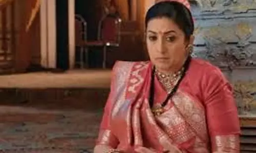 KSBKBT: वायरल होगी नॉयना और मिहिर के वीडियो,तुलसी के पैरों तले खिसकेगी जमीन KSBKBT: वायरल होगी नॉयना और मिहिर के वीडियो,तुलसी के पैरों तले खिसकेगी जमीन