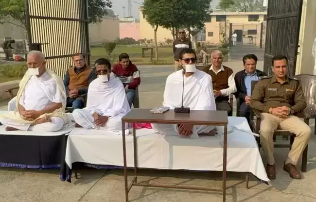 Sonipat: जीवन सुधार के लिए पॉज़िटिव थिंकिंग अपनाएँ: उपेन्द्र मुनि Sonipat: जीवन सुधार के लिए पॉज़िटिव थिंकिंग अपनाएँ: उपेन्द्र मुनि