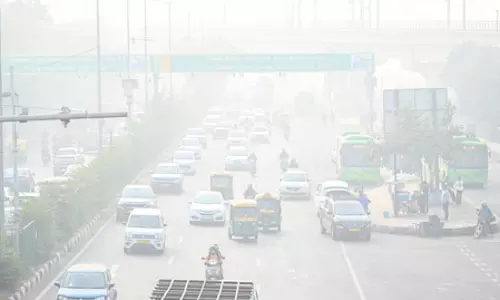 एनसीआर में जहरीली हवा ने बढ़ाई मुसीबत एनसीआर में जहरीली हवा ने बढ़ाई मुसीबत