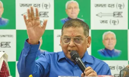 राजद ने राजनीति के सारे मूल्य कूड़ेदान में फेंक दिया: नीरज कुमार राजद ने राजनीति के सारे मूल्य कूड़ेदान में फेंक दिया: नीरज कुमार